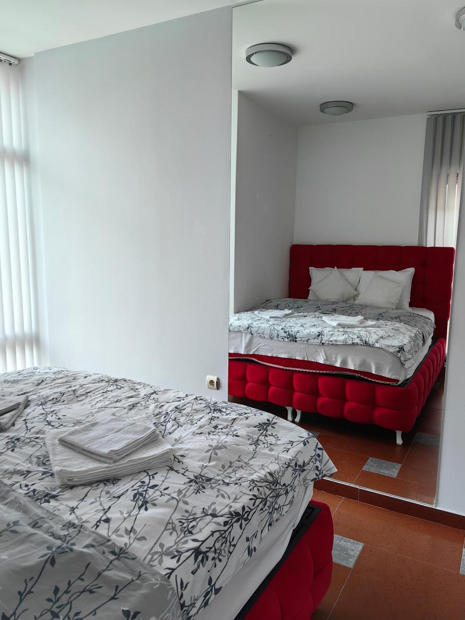 2 Bedrooms Apartment. Plovdiv Exterior foto